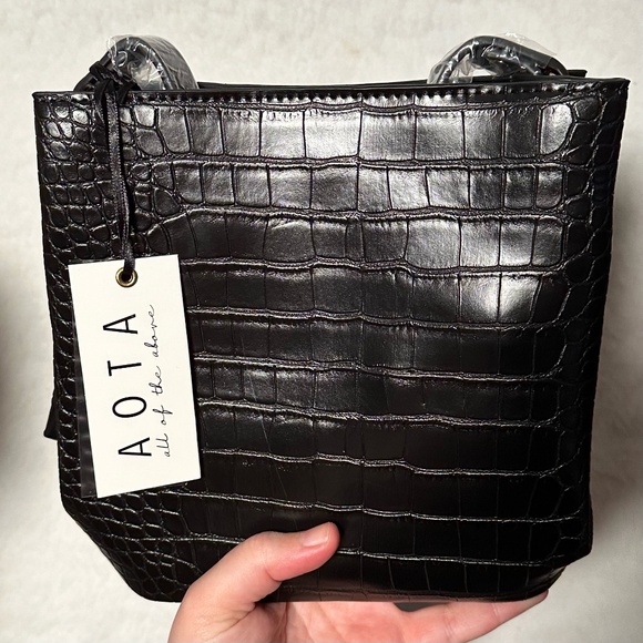 NWT AOTA Elena Vegan Croc purse - Picture 2 of 5